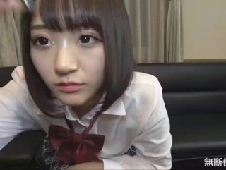金丝眼睛妹子露脸 模特高挑身材 主动掰穴自慰小穴干净粉嫩诱人，镜头前深喉道