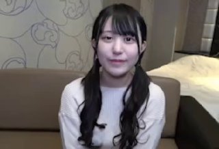 三女一男激情4P，有钱大哥的幸福生活，一人玩三女颜值不错丝袜情趣，各种轮草抽插吃奶玩逼，表情好骚真刺激