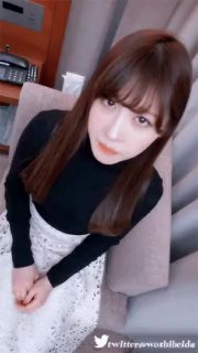 嫖妓没想到美少妇偷拍直播，赚双份钱，全程露脸啪啪做爱无套内射，再自己自慰一会